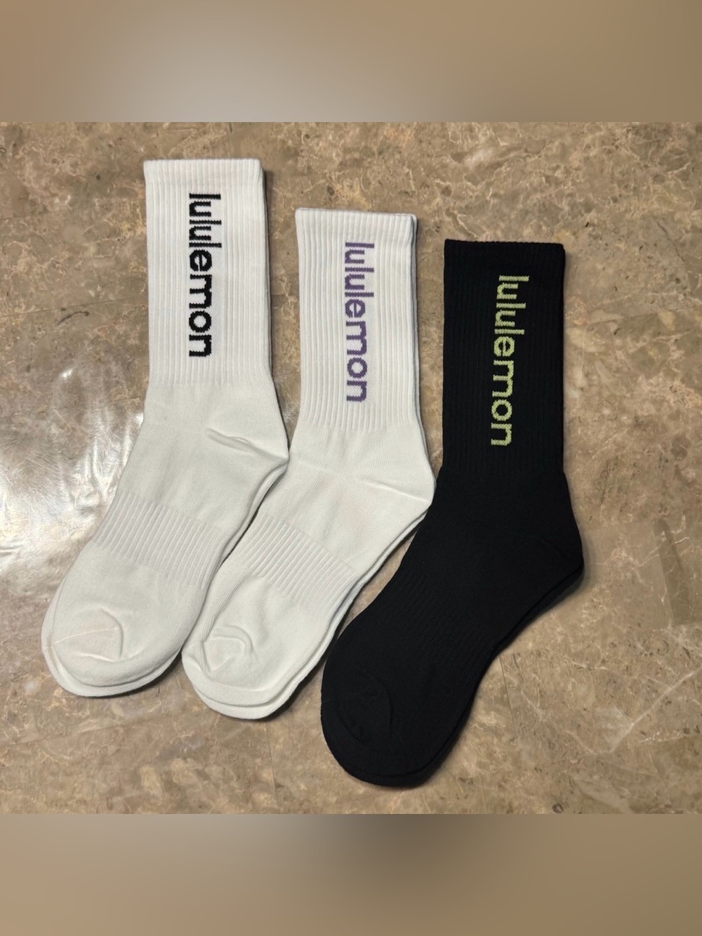 New Women’s Lululemon Athletica Socks
3 pairs Size Medium
Socks stretch - Picture 4 of 4